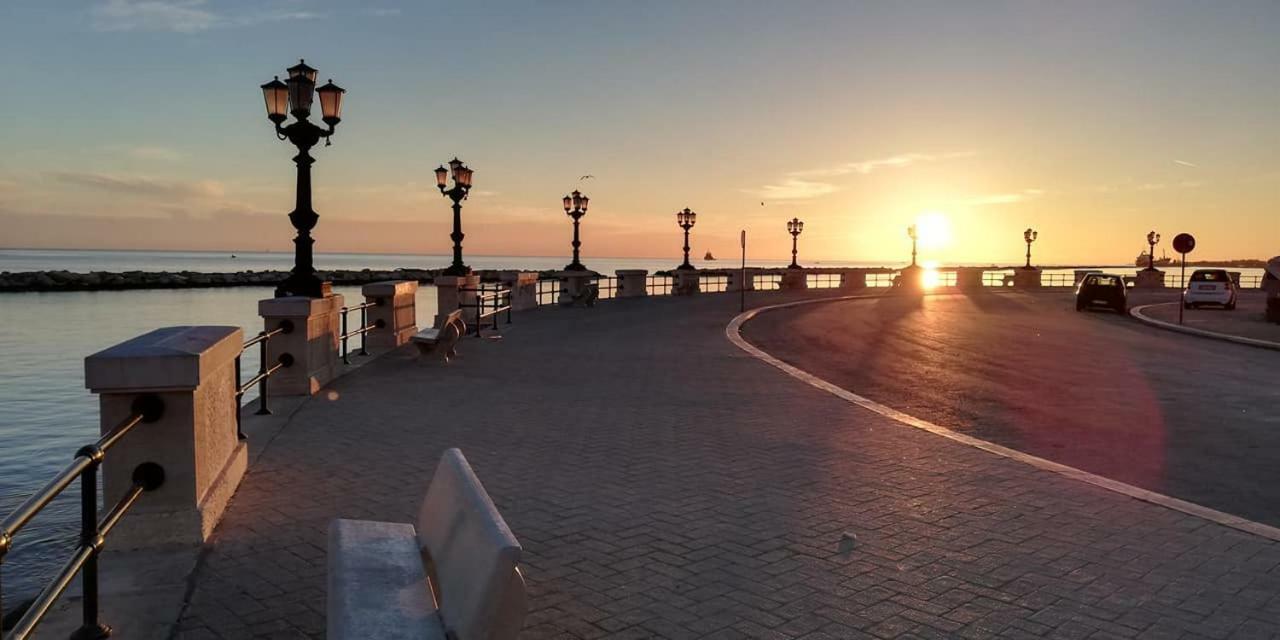 Attico Suite Spiaggia Bari Luaran gambar